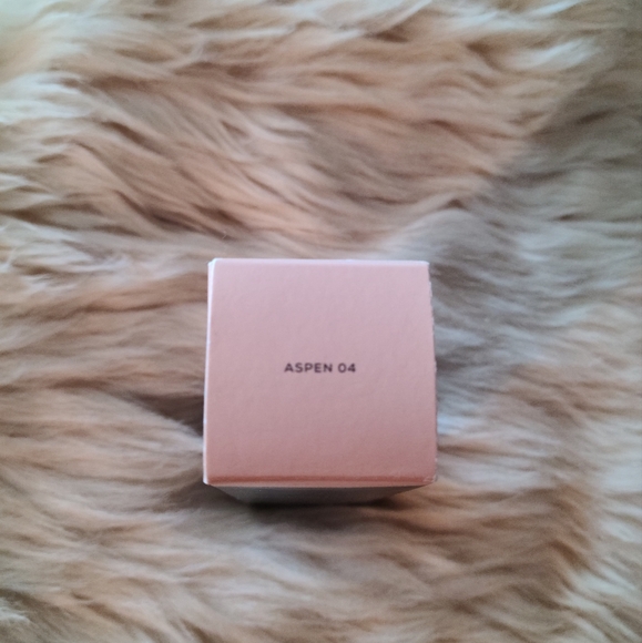 bareMinerals BAREPRO Performance Wear Liquid Foundation in Aspen (04) - Picture 2 of 2